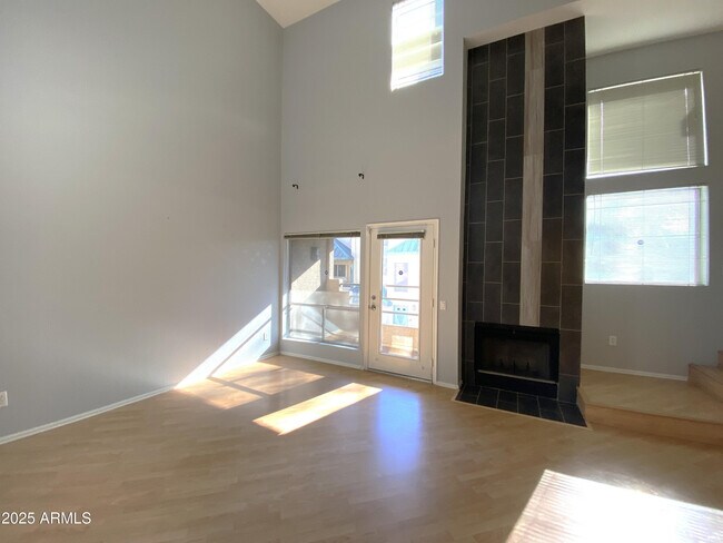 Photo - 101 N 7th St