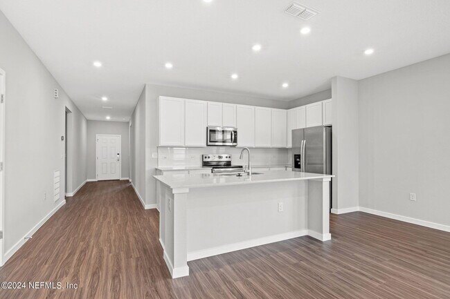 Photo - 14695 Macadamia Ln