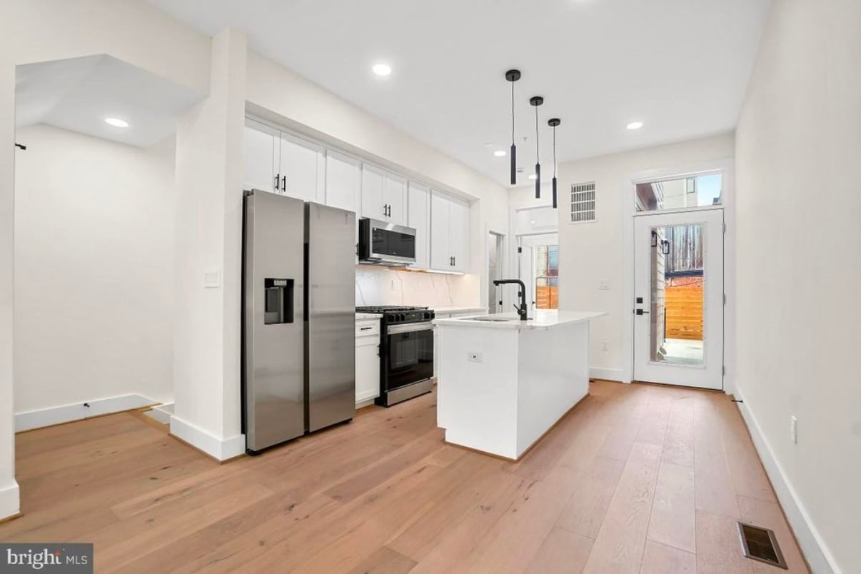 Photo - 808 12th St NE (Washington, DC)