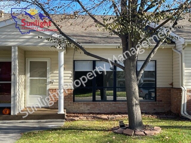 Photo - 1045 Montana Ave Apartment
