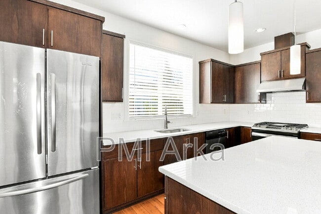 Photo - 301 NE Denny Way