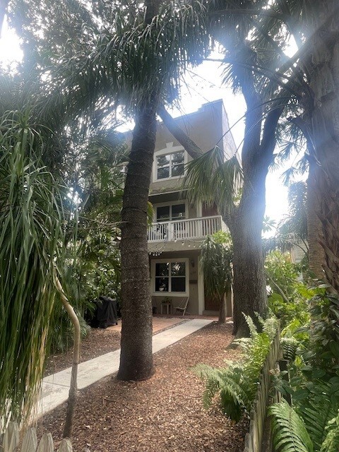 Photo - 330 Lang Ct N