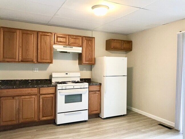 Photo - 73 Campbell Ave Unit 2