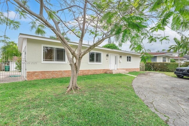 Building Photo - 300 187th St