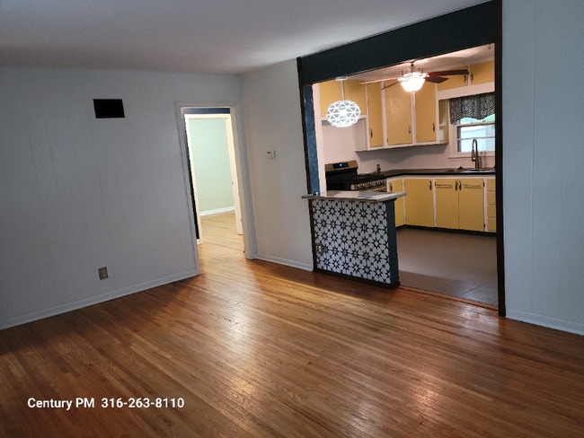 Photo - 5941 E Bellaire Ave