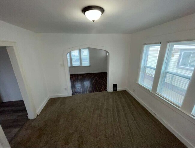 Photo - 20290 Annott Ave
