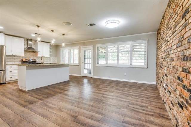 Photo - 1600 West Shore Dr