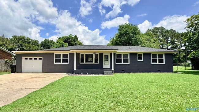 Building Photo - 117 Carol Dr