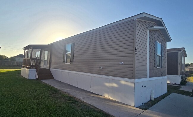 Photo - 1120 N Vista Dr