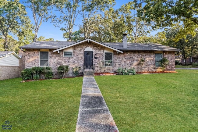 Building Photo - MOVE-IN READY! Great 3 Bed, 2 Bath Home in Sherwood