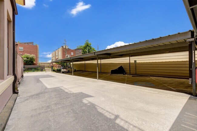 Photo - 2700 Albany St Unit 2B