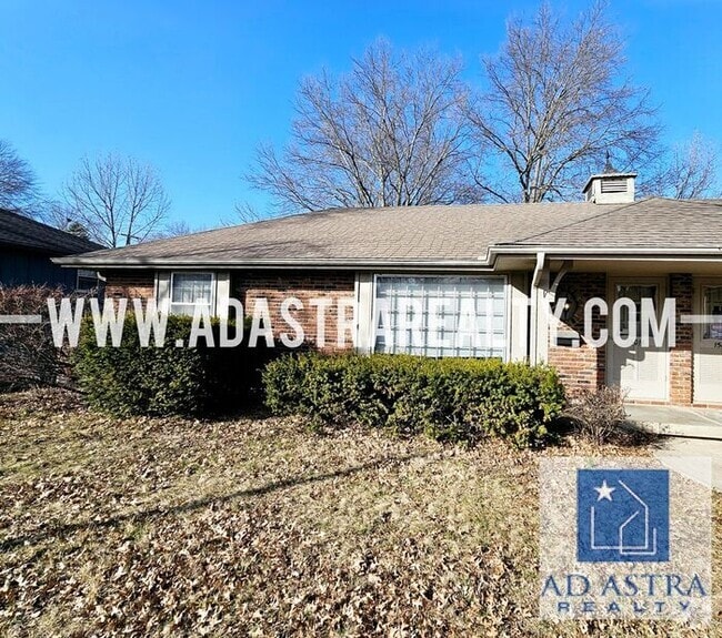Building Photo - Spacious Duplex in Independence-Available ... Rental