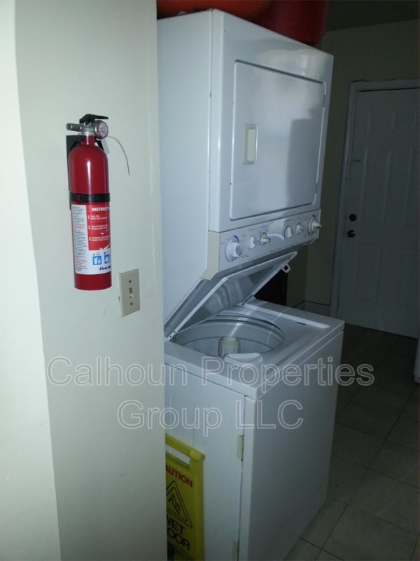 Photo - 725 Fairmont St NW Unidad #E