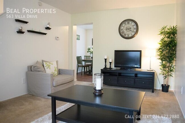 Photo - 563 Villa Dr