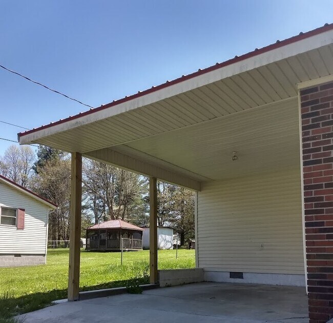 Photo - 137 Prentice St