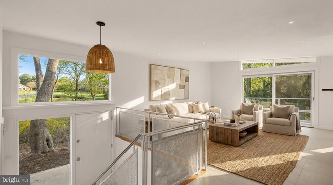 Photo - 10903 Beach Mill Rd