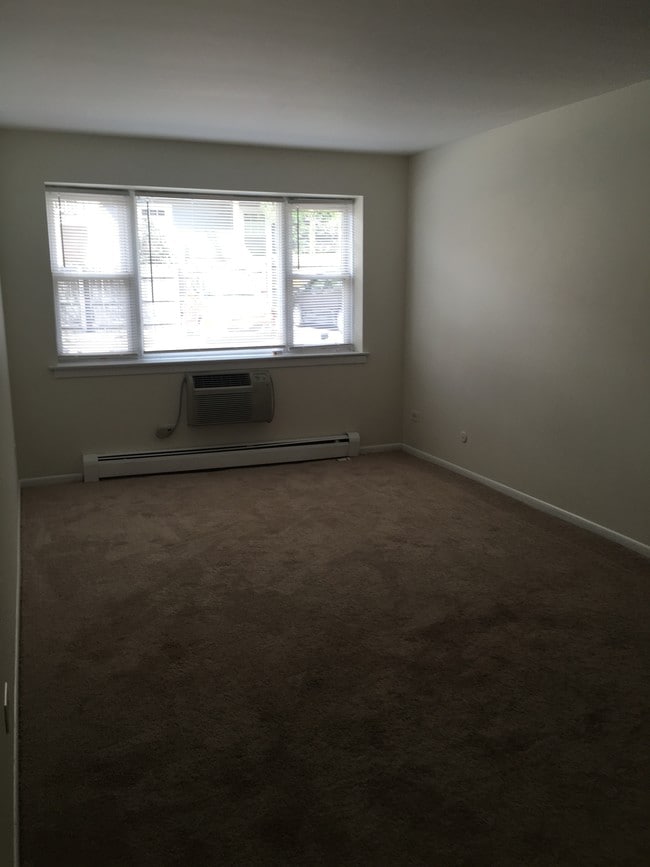 Photo - 1039 College Ave
