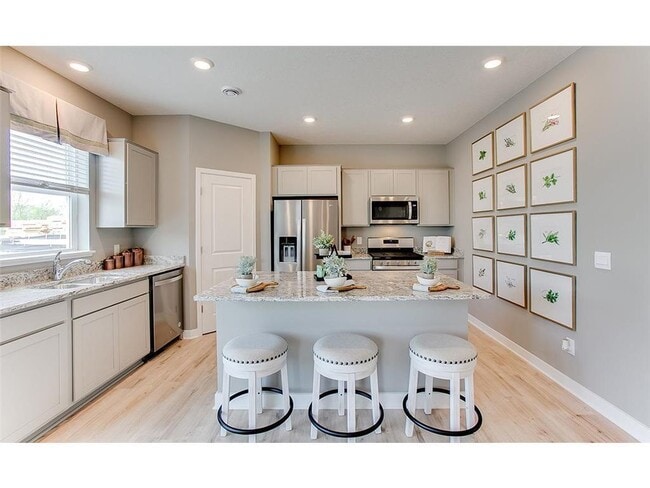 Photo - 12681 Erskin St NE