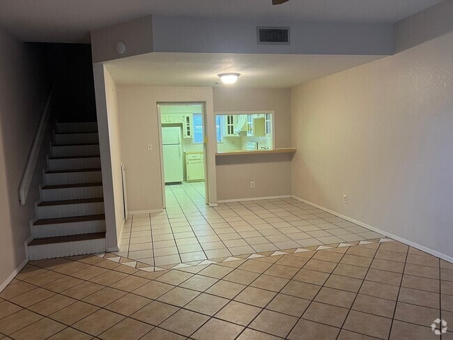 Building Photo - 1405 N 15th St Unit 9 Rental
