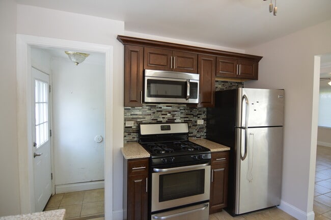 Photo - 211 W State Rd