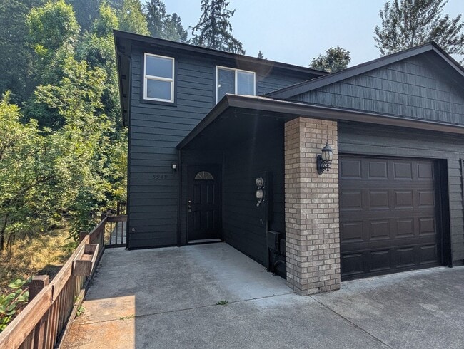 Building Photo - 5949 Aster St