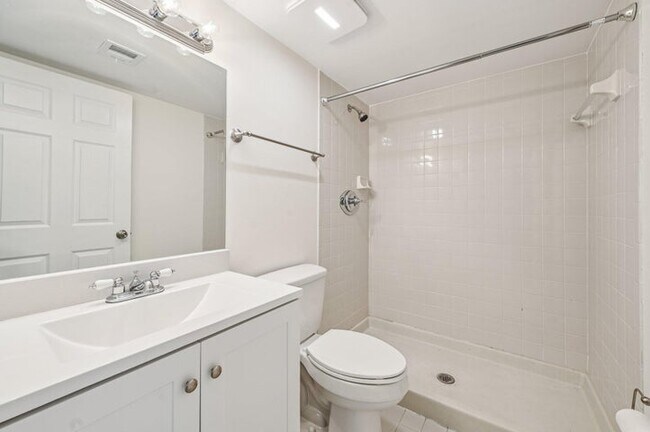 Photo - 4075 Village Dr