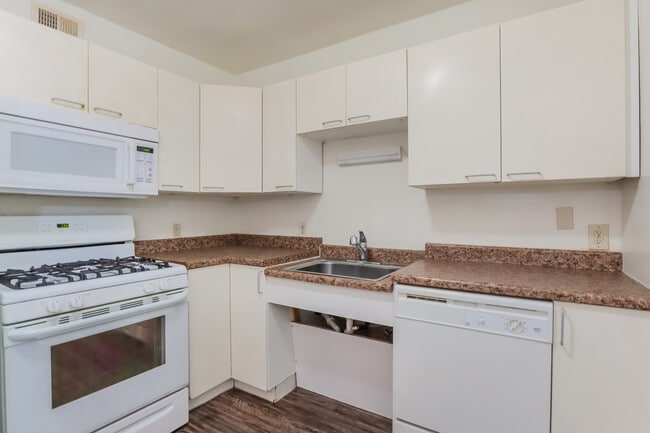 Photo - Miramonte Apartments