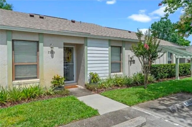 Building Photo - GORGEOUS 2 BEDROOM / 2 BATH VILLA (WINTER ...