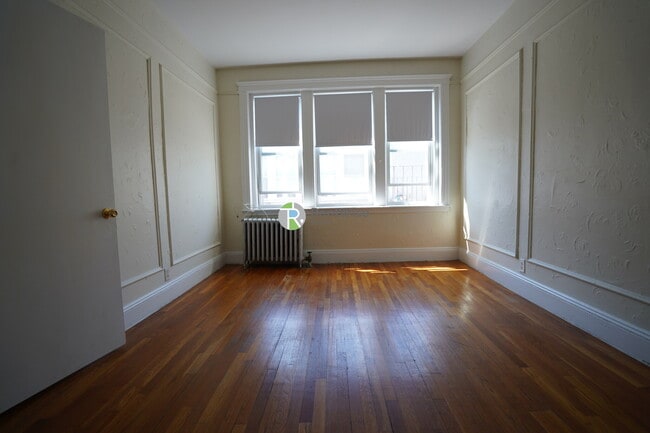 Building Photo - 1687 Commonwealth Ave Rental