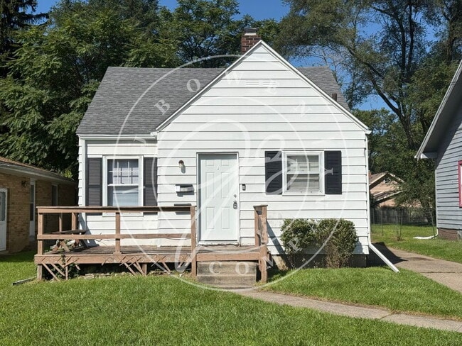 Building Photo - "Charming 3-4 Bed home with Hardwood floors close to the University Of Toledo