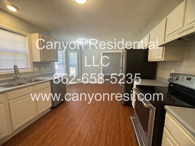 Photo - 118 Bayou Ct