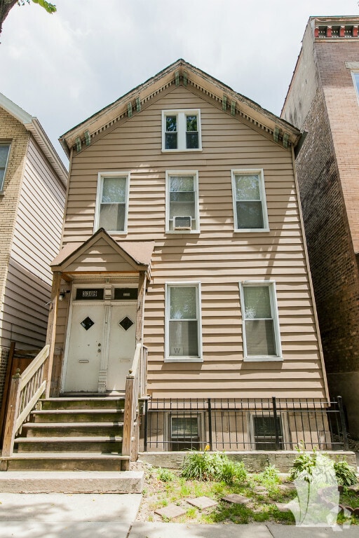 Building Photo - 3309 N Southport Ave Unit GDN Rental
