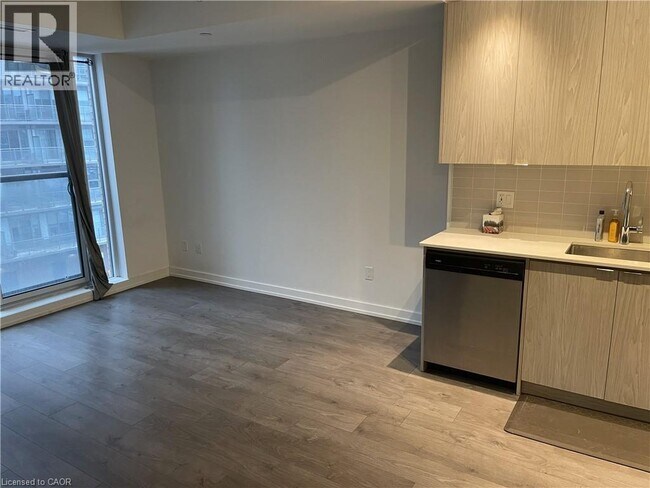 Photo - 55 Duke St W Unité 404