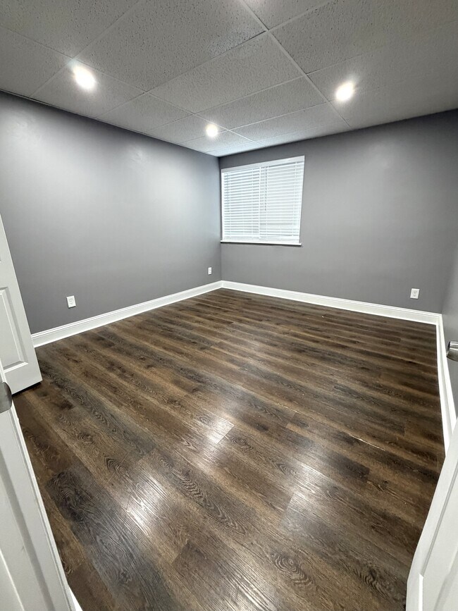 Photo - 6725 Indus Way