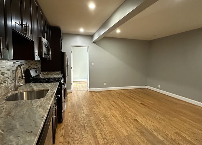 Photo - 1321 Orren St NE Unidad 2