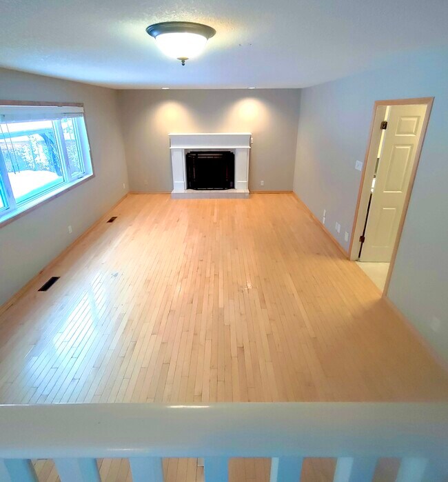 Photo - 10703-10114 114 Ave