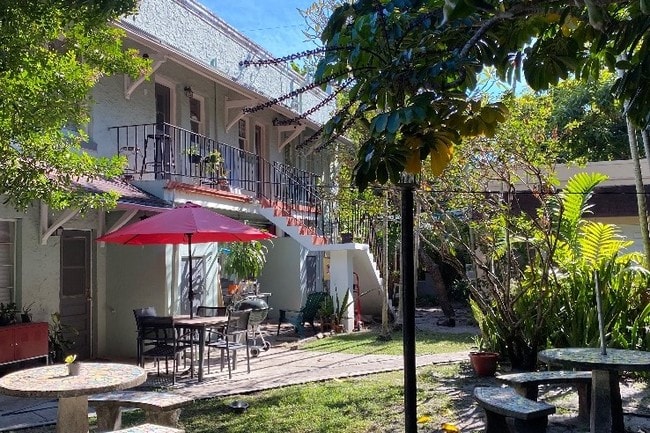 Photo - 1624 SW 10th St Unit 2