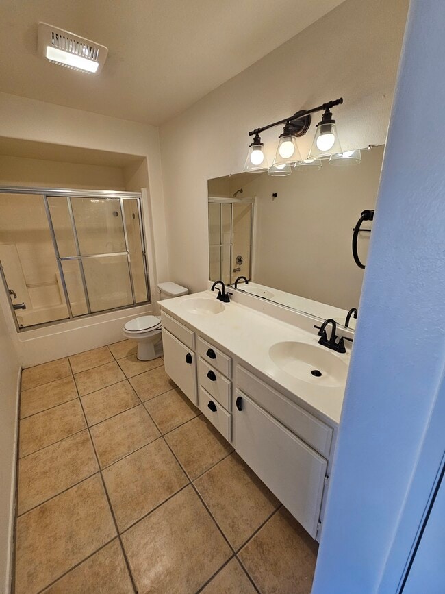 Photo - 1050 Harbor Heights Dr Unidad A