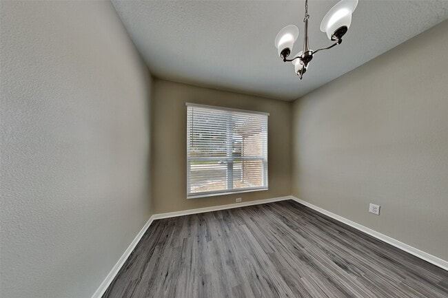 Photo - 16825 Greenhouse St