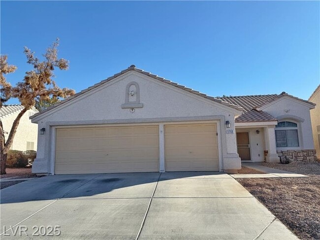 Photo - 3760 Yorba Linda Dr House