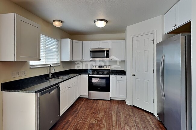 Photo - 4384 Maple Dr