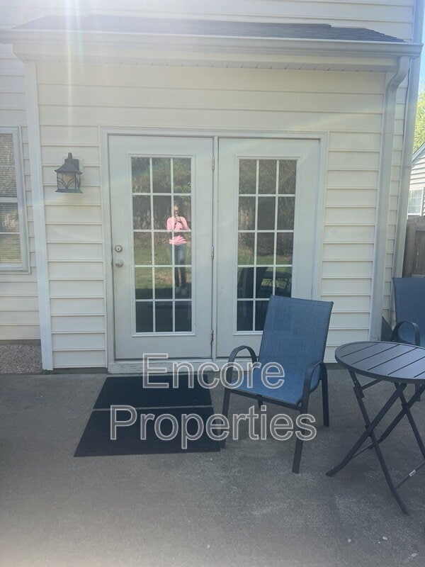 Photo - 242 Inkster Cove