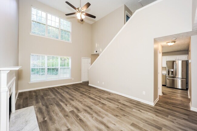 Photo - 9525 Lakeview Rd