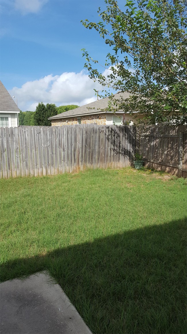 Photo - 940 Goldenrod St