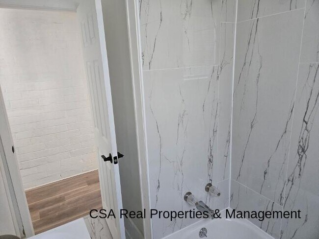 Photo - 4146 Briscoe St NW