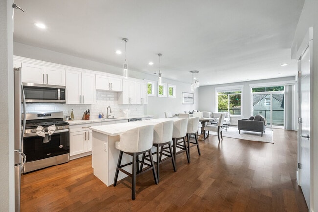 Photo - 10404 2nd Pl SW Unidad ID1405638P