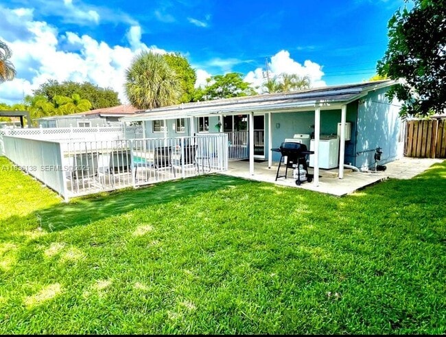 Photo - 2233 SE 13th St