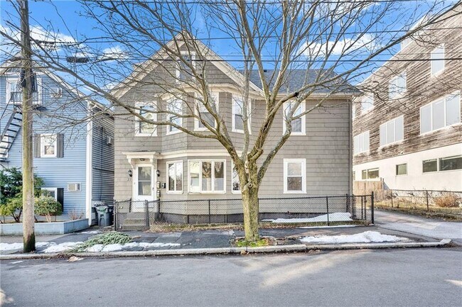 Photo - 27 Fremont St