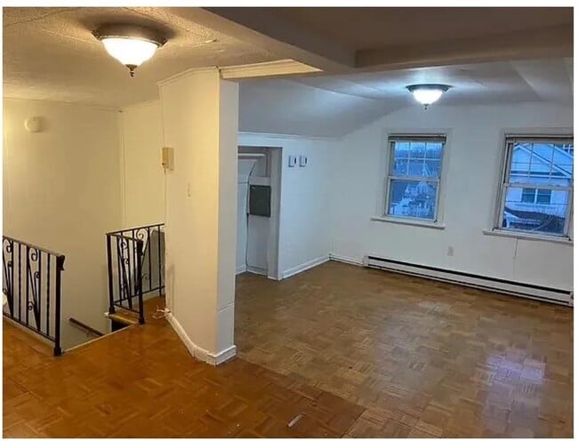 Building Photo - 649 New Jersey Ave Unit 3