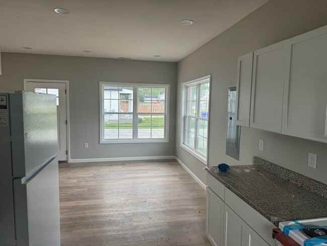 Photo - 619 Mayes Ln
